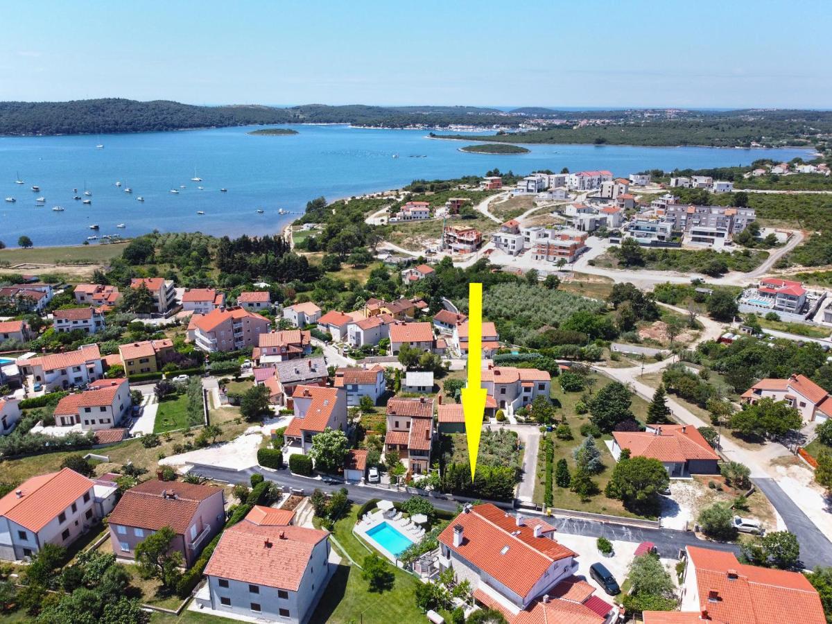 Apartments Biskupije 810 Medulin Eksteriør billede